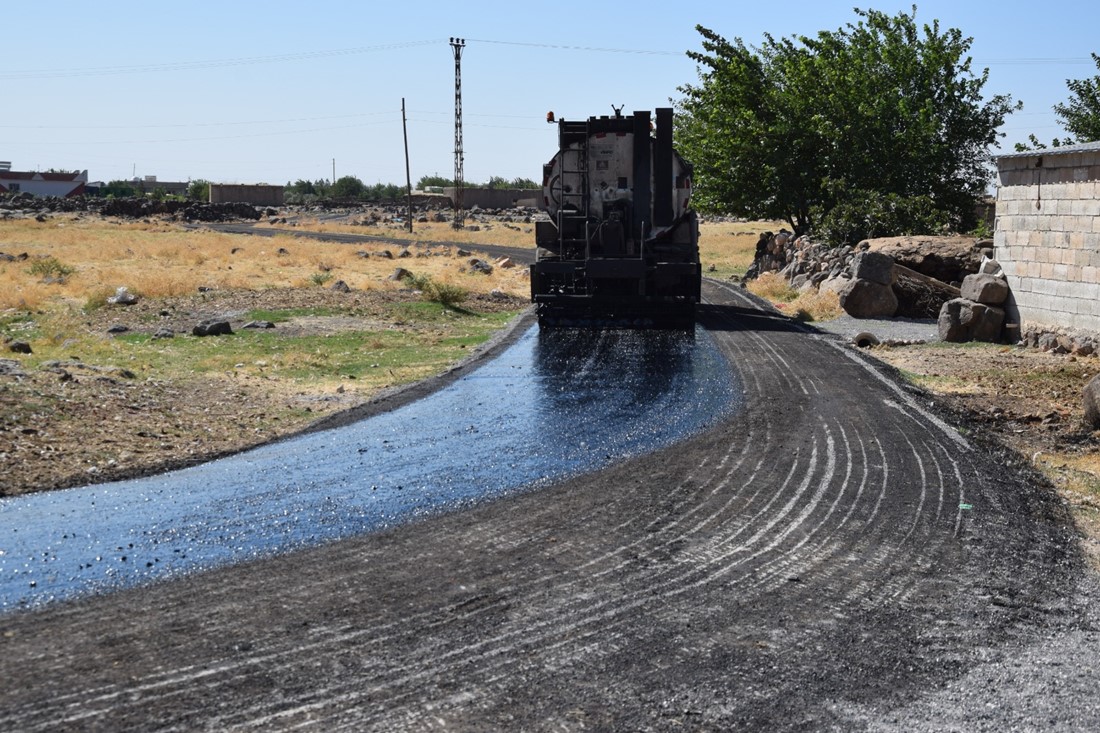 YOLLARBAŞI KIRSAL MAHALLESİNDE ASFALT ÇALIŞMASI