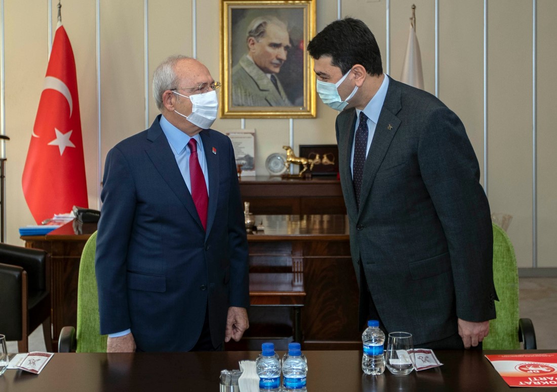 Uysal, Kılıçdaroğlu ile Genel Merkezdeki makamında görüştü