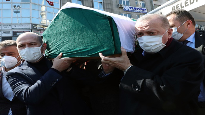 Cumhurbaşkanı Erdoğan, İçişleri Bakanı Soylu’ nun annesi Servet Soylu’ nun cenaze törenine katıldı