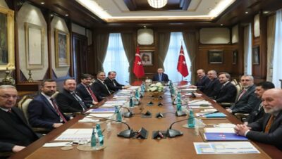 Cumhurbaşkanı Erdoğan, Çalışma ve Sosyal Güvenlik Bakanı Bilgin ile Memur-Sen heyetini kabul etti