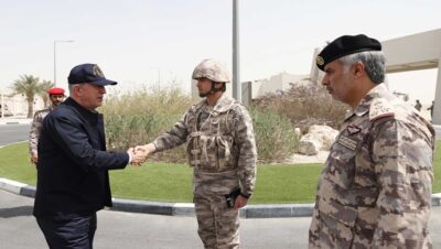 Millî Savunma Bakanı Hulusi Akar, Katar’da Görevli Mehmetçik ile Bir Araya Geldi