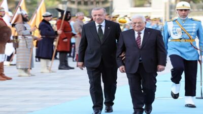 Le Président palestinien Abbas dans le complexe présidentiel