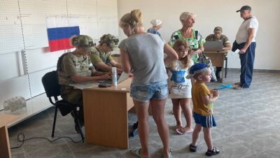 «Единая Россия» доставила 10 тонн продуктов и медикаментов жителям Геническа Херсонской области