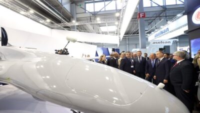 Millî Savunma Bakanı Hulusi Akar, “MSPO Uluslararası Savunma Sanayi Fuarı”nı Ziyaret Eden Polonya Cumhurbaşkanı Andrzej Duda’ya Eşlik Etti