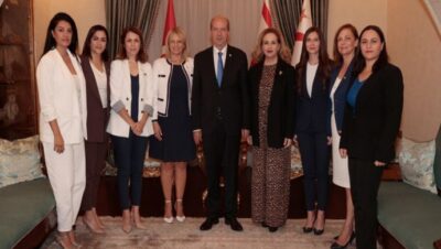 Cumhurbaşkanı Ersin Tatar, eşi Sibel Tatar ile birlikte Türkiye Cumhuriyeti Girişimci İş Kadınları Federasyonu, Adana İş Kadınları Derneği ve KKTC İş Kadınları Derneği başkanları ve yönetim kurulu üyelerini kabul etti