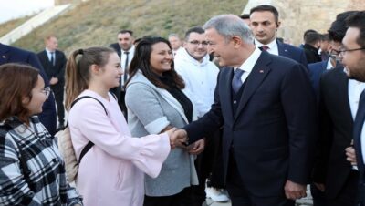 Millî Savunma Bakanı Hulusi Akar, Edirne’de Gençlerle Buluştu