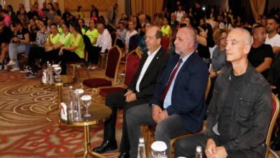 Cumhurbaşkanı Ersin Tatar, Halter ve Vücut Geliştirme Federasyonu’nun katkısıyla düzenlenen Uluslararası Dünya Çocuk Fitness ve Dans Şampiyonası Ödül Töreni’ne katıldı