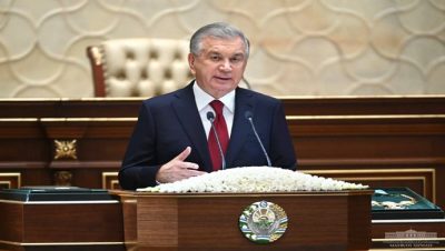 Özbekistan’ın seçilmiş Cumhurbaşkanı göreve başladı