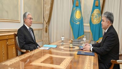 Devlet başkanı Doğu Kazakistan bölgesi akimini Ermek Kosherbayev’i kabul etti