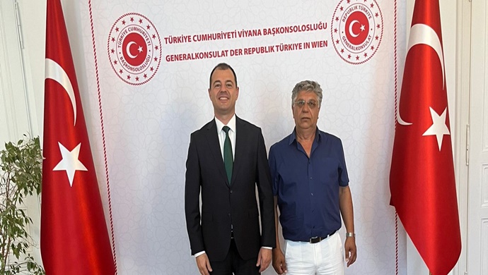 1453 KRAL MEDYA YAYIN GRUBU DOĞU AVRUPA TEMSİLCİMİZ GAZETECİ MECNUN YAĞAR`DAN TÜRKİYE CUMHURİYETİ VİYANA BAŞ KONSOLOSUMUZ CAFER MERT ÖZMERT `E ZİYARET