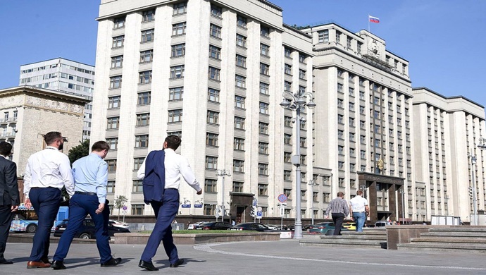 Birleşik Rusya, serbest meslek sahipleri, küçük ve orta ölçekli işletmeler için kredi tatillerine ilişkin yasa tasarısını ilk okumada destekledi